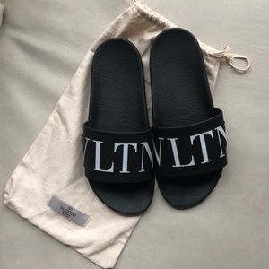 Valentino Slides